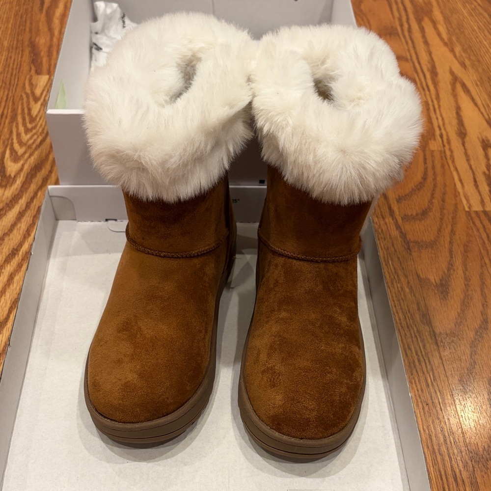 Brown Suede Boots with White Fur Trim Girls